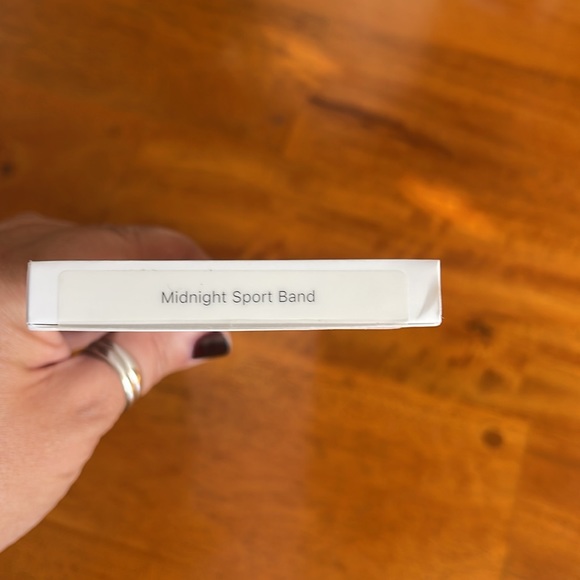 BRAND NEW - Apple Watch Sports Band - 41MM - size M/L - Picture 7 of 9